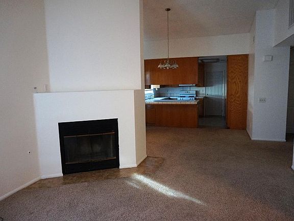 4th image of 338 Reposo St