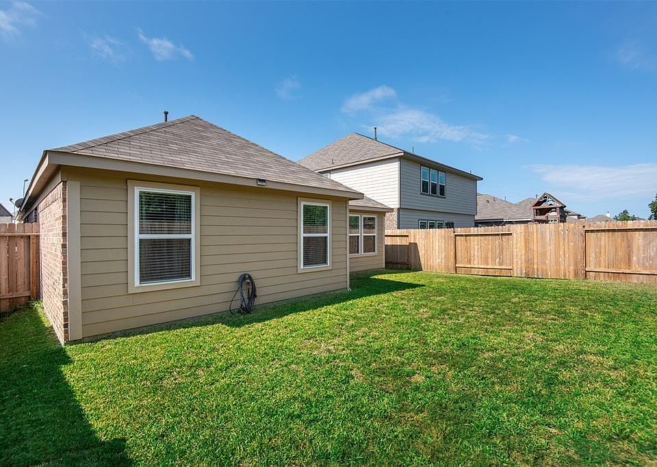2nd image of 10646 Chestnut Path Way