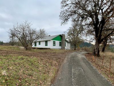 5471 Tunnel Loop Rd, Grants Pass, OR, 97526