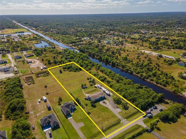 4008 24th Ave NE, Naples, FL 34120