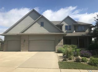 708 W Victory Ln, Sioux Falls, SD 57108