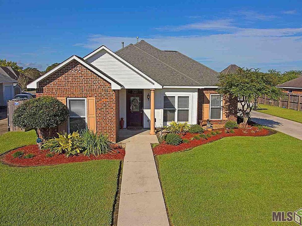 1st image of 525 S Daphne Dr