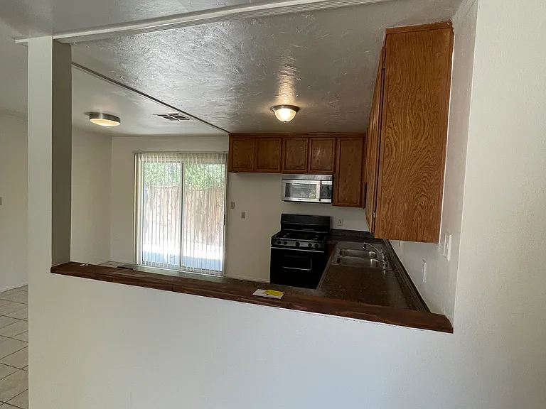 11606 Rosewood Ave #A — Photo 8