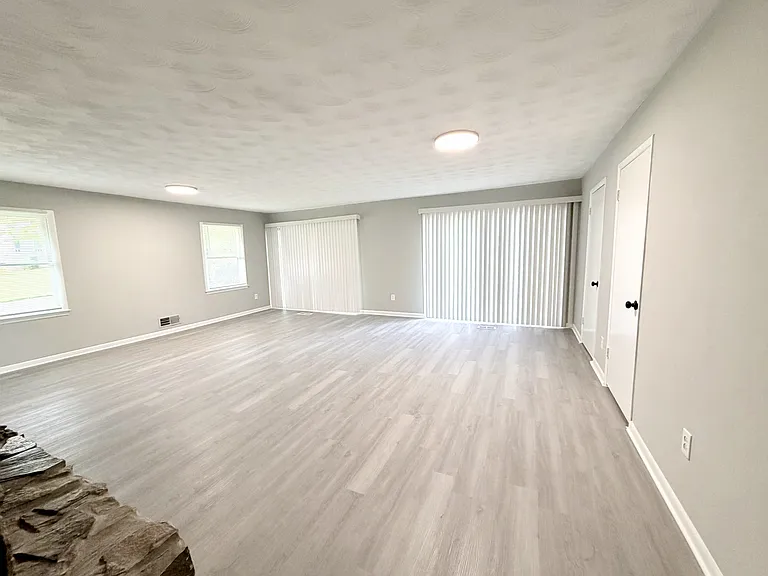 490 Tall Deer Dr — Photo 14