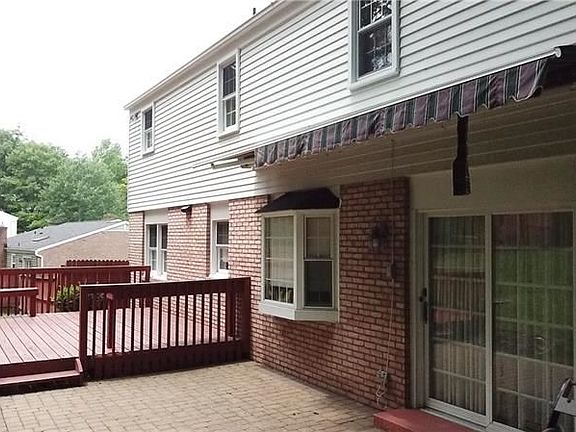 4th image of 1080 Woodhill Dr