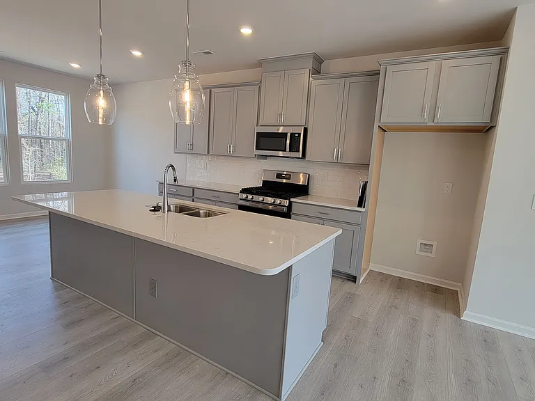 2354 Donnelly Hills Ln — Photo 11