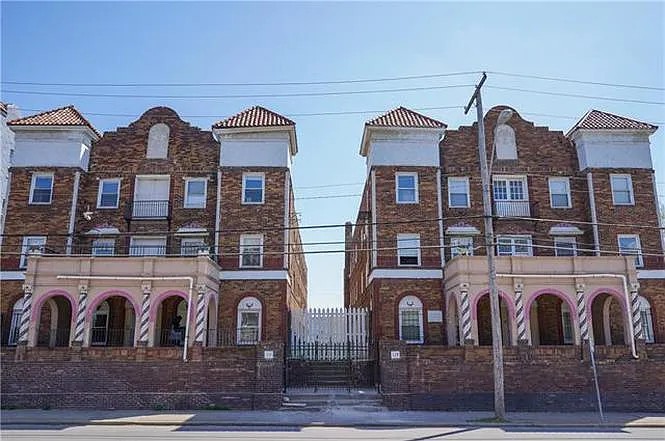 The Flats on 39th — Photo 16