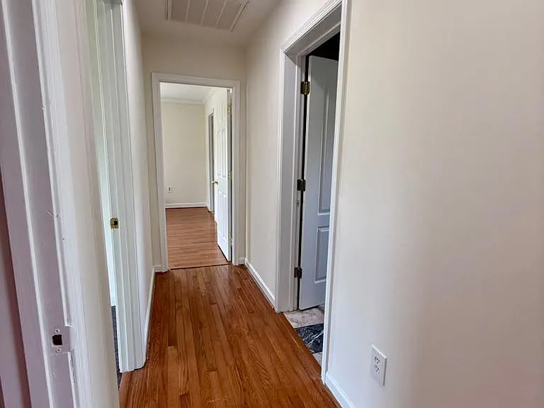 3001 Preston Ave — Photo 11