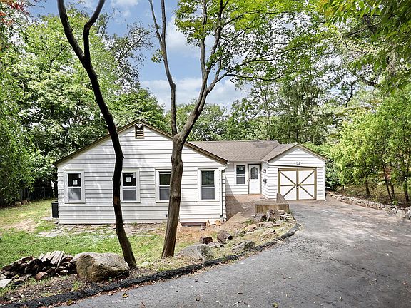 2nd image of 40A Woodland Dr