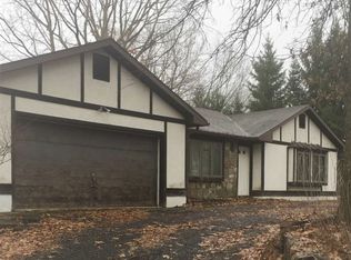 16 Ene Rd, Plattekill, NY 12548