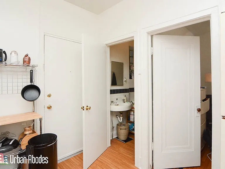 1933 W Crystal St #2AC — Photo 12