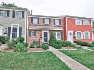 92 Applewood Dr, Fairfield, OH 45014