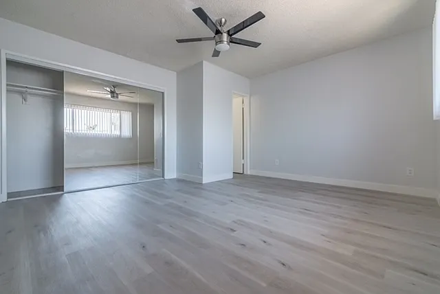 4060 Stevely Ave #19 — Photo 16