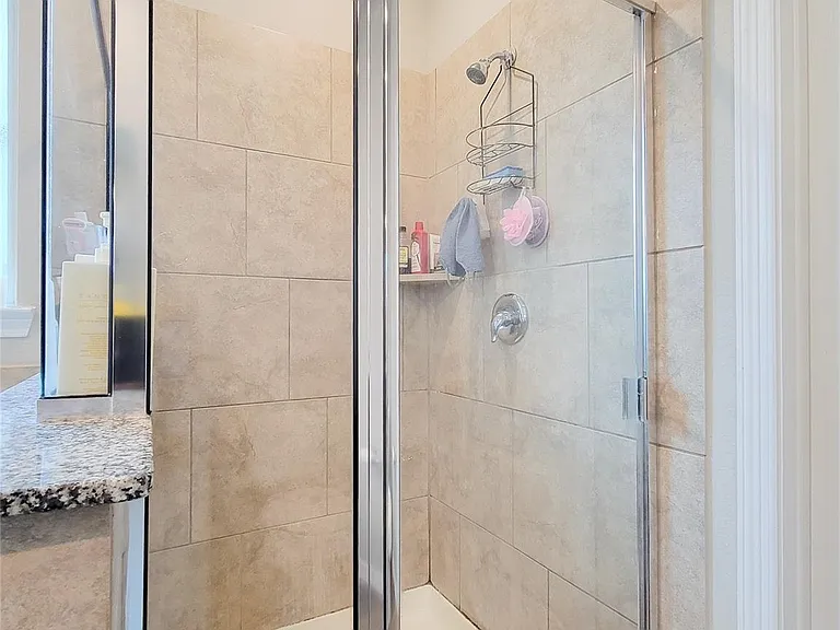 24811 Crimson Pine Dr — Photo 37