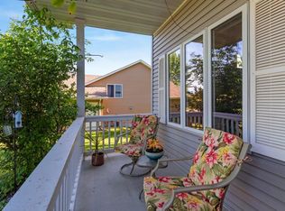 9195 Oak Ridge Dr, Monticello, MN 55362