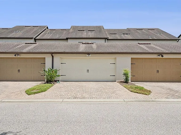7260 Duxbury Ln — Photo 21