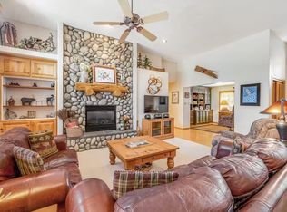 17592 Hummingbird Ln #20, Bend, OR 97707