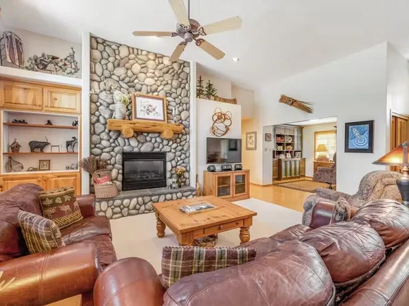 17592 Hummingbird Ln #20, Bend, OR 97707