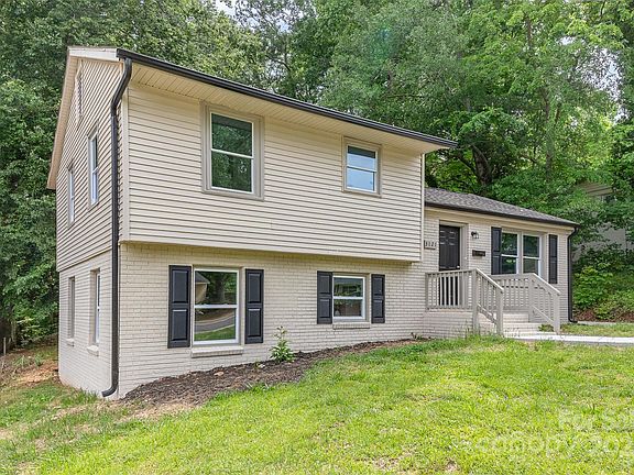 2nd image of 3121 Revolution Park Dr