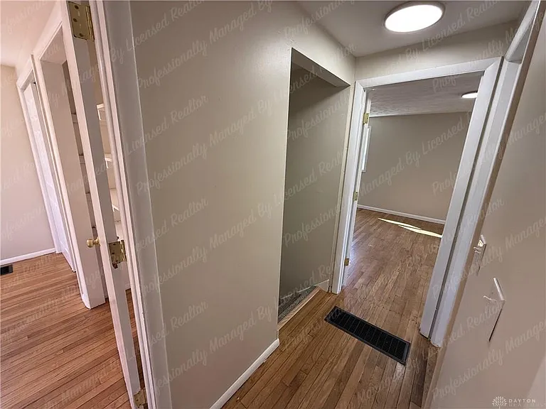 675 Wright St — Photo 22