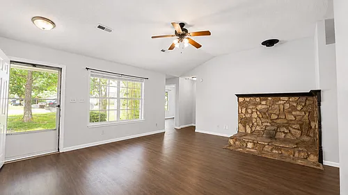 105 Fernwood Cir Photo 1