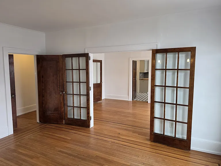 54 N Front St #A — Photo 9