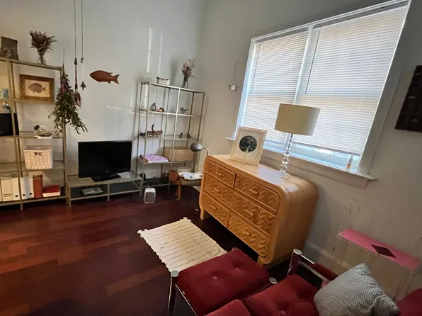 238 Catharine St, Philadelphia, PA 19147