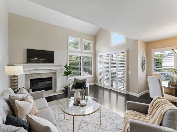 77 Fallingstar, Irvine, CA 92614