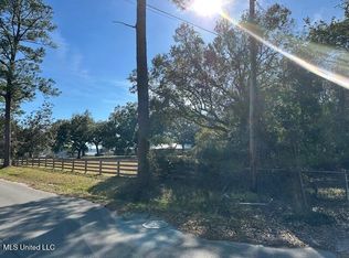 755 Blackledge Ln, Biloxi, MS 39532