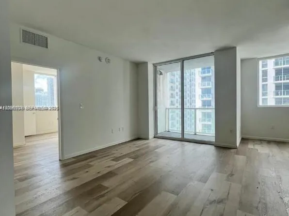 253 NE 2nd St APT 2508, Miami, FL 33132