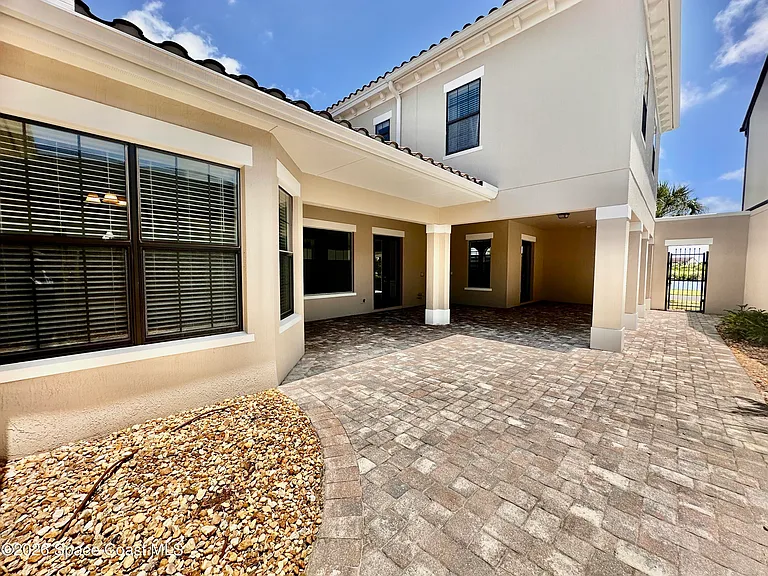 2523 Rodina Dr — Photo 26