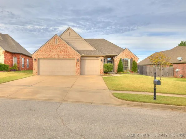 7432 E Indianola St, Broken Arrow, OK 74014