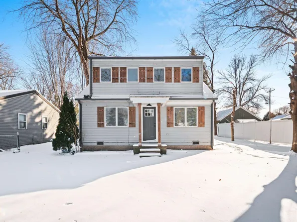 938 Cozy Ln, Oshkosh, WI 54901