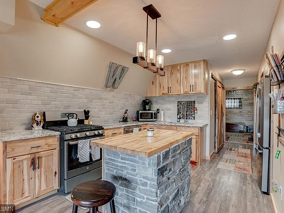 3rd image of 14405 Birchwood Trl