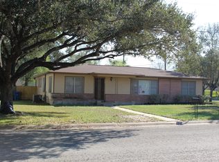 500 E Hutchinson St, Beeville, TX 78102
