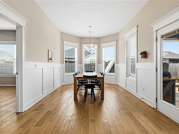 5th image of 2823 S Angels Rd