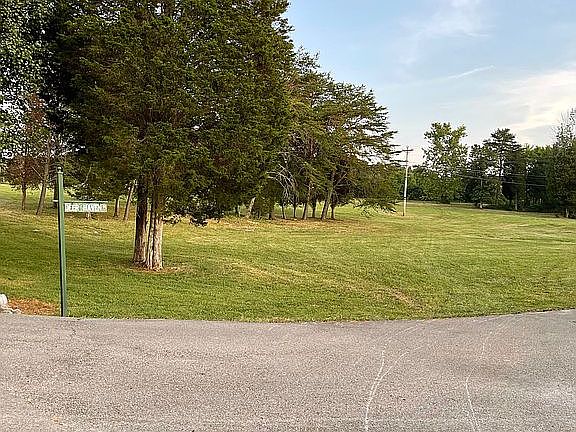 2nd image of Deer Haven Dr