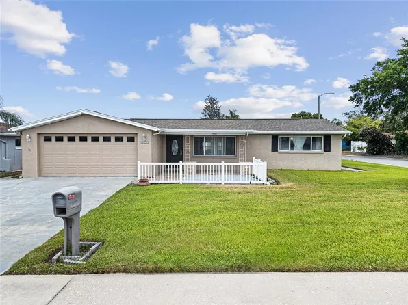 5821 Thrush Dr, New Port Richey, FL 34652