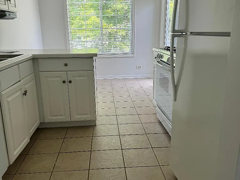 200 Norfolk Ct #8 — Photo 5