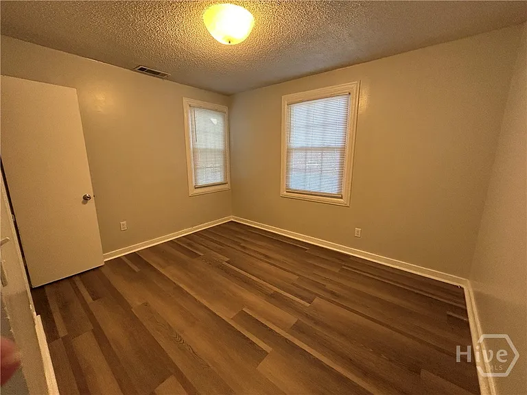 3715 Skidaway Rd — Photo 16