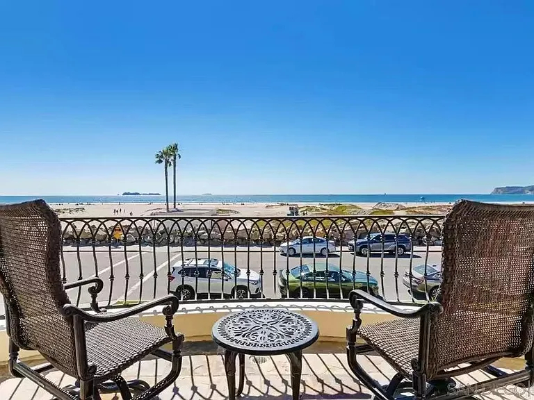 555 Ocean Blvd — Photo 14