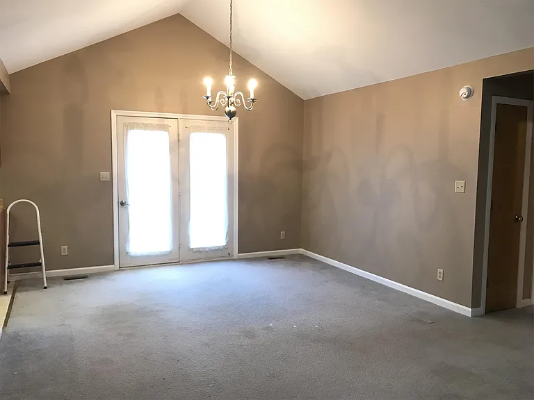 14349 Hillcrest Dr — Photo 3