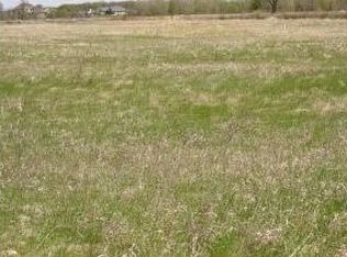 W Capitol Dr, Appleton, WI 54913