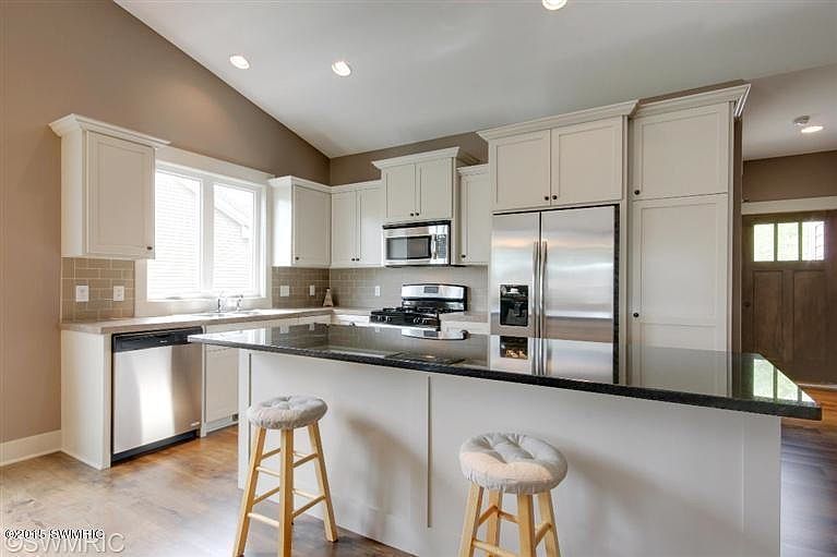 1st image of 4202 Cottage Trl