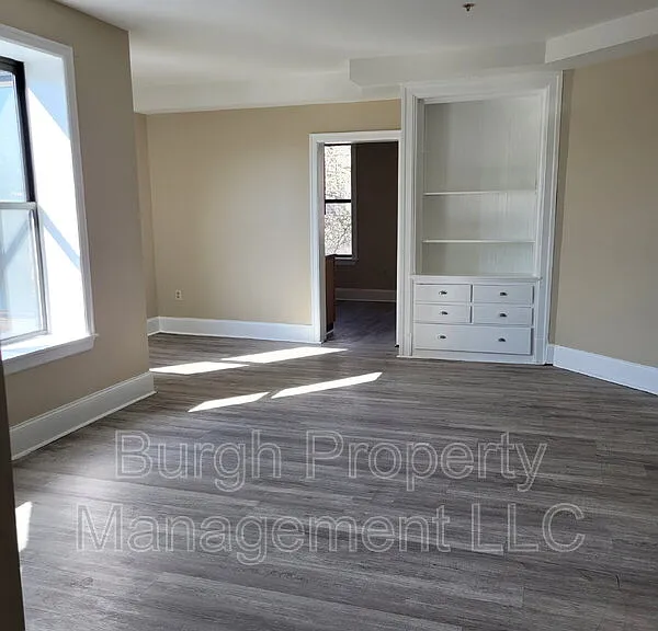 1009 Penn Ave #32 — Photo 2