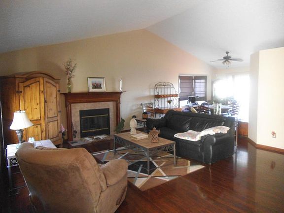 2nd image of 778 Barberry Spur Ave