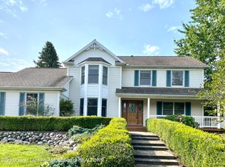 102 Spring Meadows Ln, Dewitt, MI 48820