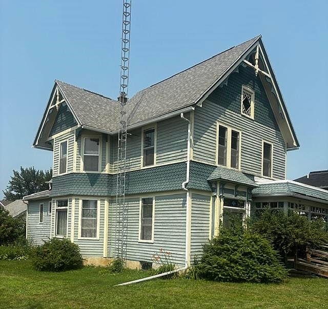 1st image of 110 Pine St