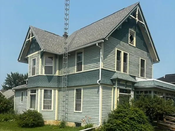 110 Pine St, Lancaster, WI 53813