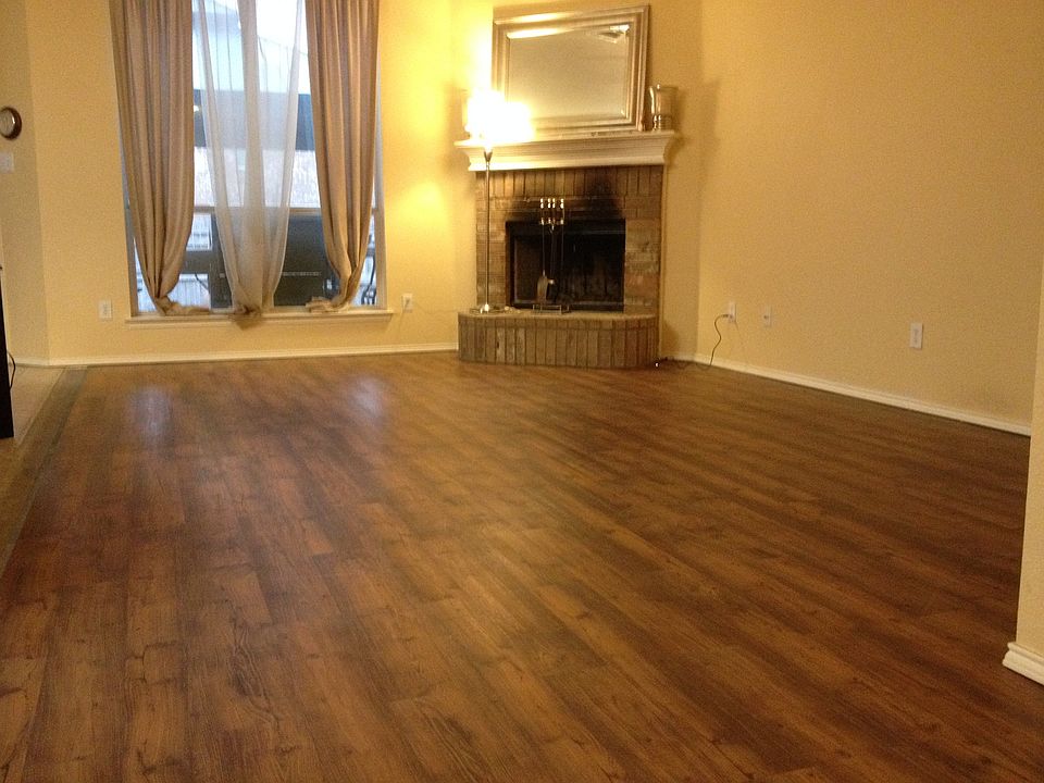 2nd image of 661 Mistymoor Ln